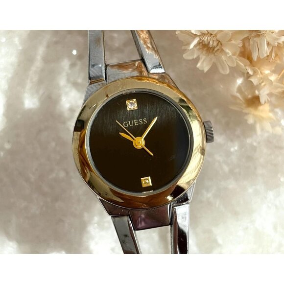 Guess Dual Toned Dual Silver Toned Ladies Vintage Wristwatch - 21mm - WORKS! - Picture 1 of 9